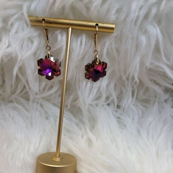 Gold pink crystal flower 🌼  drop earrings - Picture 1 of 1